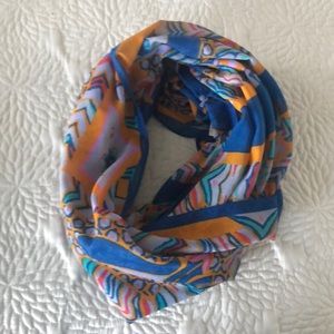 5 for $25 ✨ Aerie Infinity Scarf